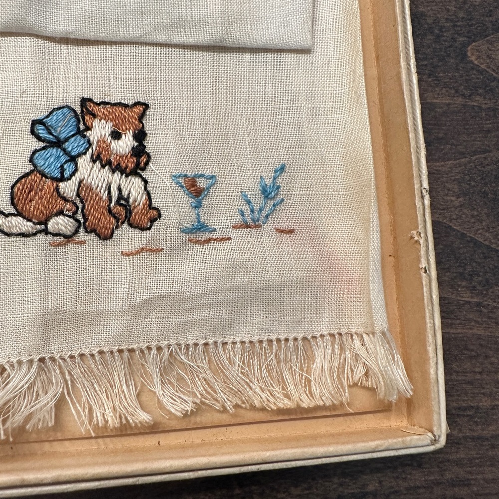4 Vintage Linen Cocktail Napkins